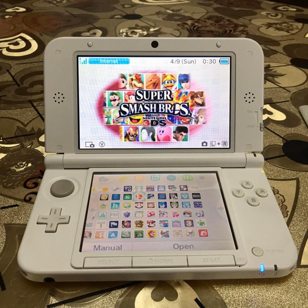 Nintendo 3ds XL Pikachu Edition + 64gb Memory card with Full of games