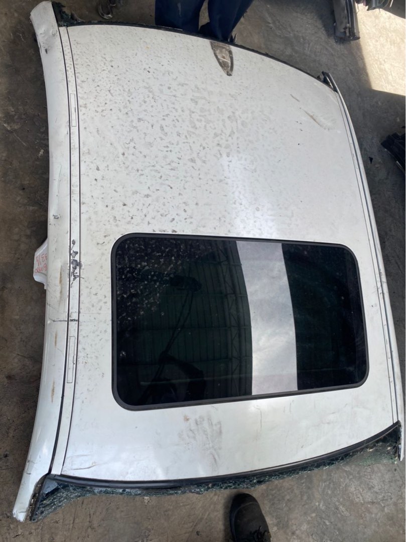 Sunroof BMW E90 3series CBU models full specs M325i specs, Auto