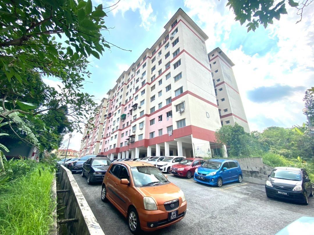 Pangsapuri Seri Sentosa, Saujana Puchong, Property, For Sale on Carousell