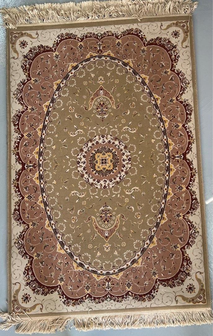 Persian machine made carpet 500 knots, Furniture & Home Living