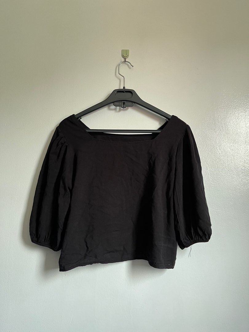 Plain Top, Women's Fashion, Tops, Blouses on Carousell