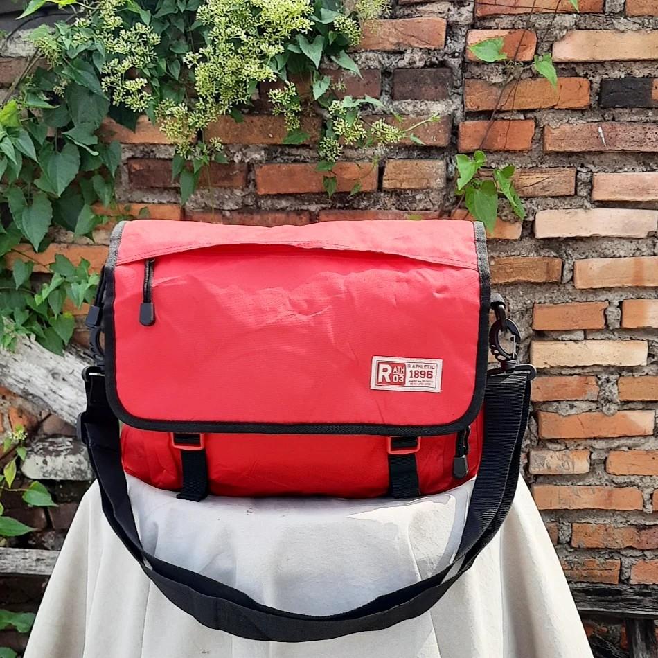 R Athletic messenger bag