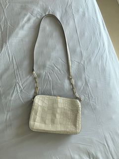 （分類：）位於 。 由 wingyinlam 提交（商品編號 1189985301，圖片 1）。簡介： 。