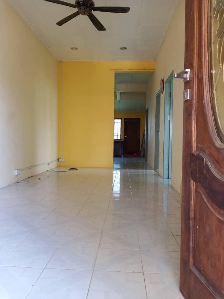 Rumah setingkat teres end lot, Property, For Sale on Carousell