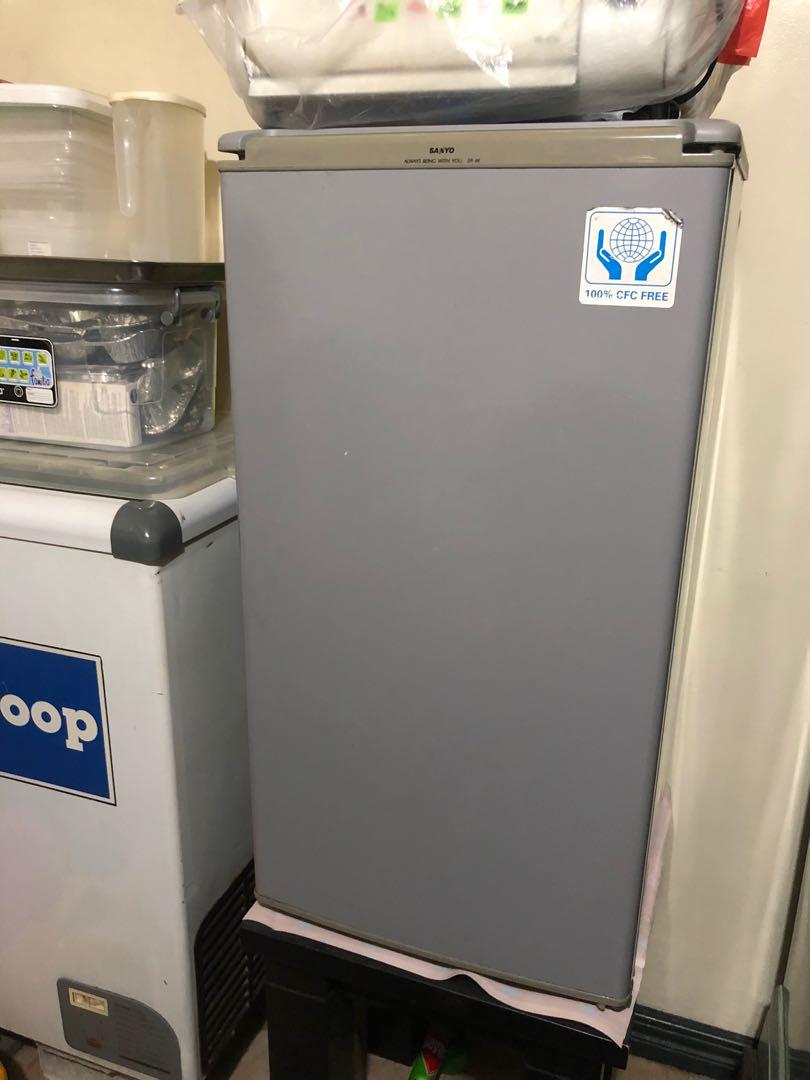 Sanyo Personal Refrigerator 3.1 cubic ft. Single Door , TV & Home