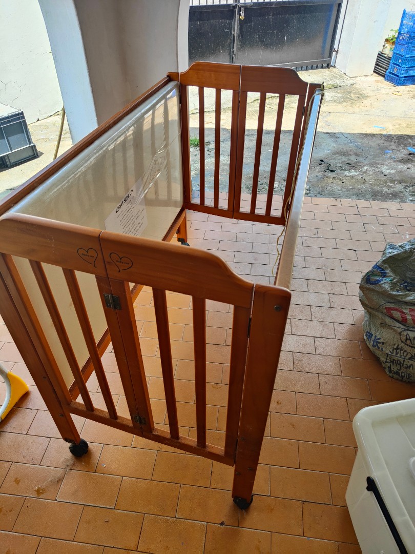 Baby cot wooden foldable clearance