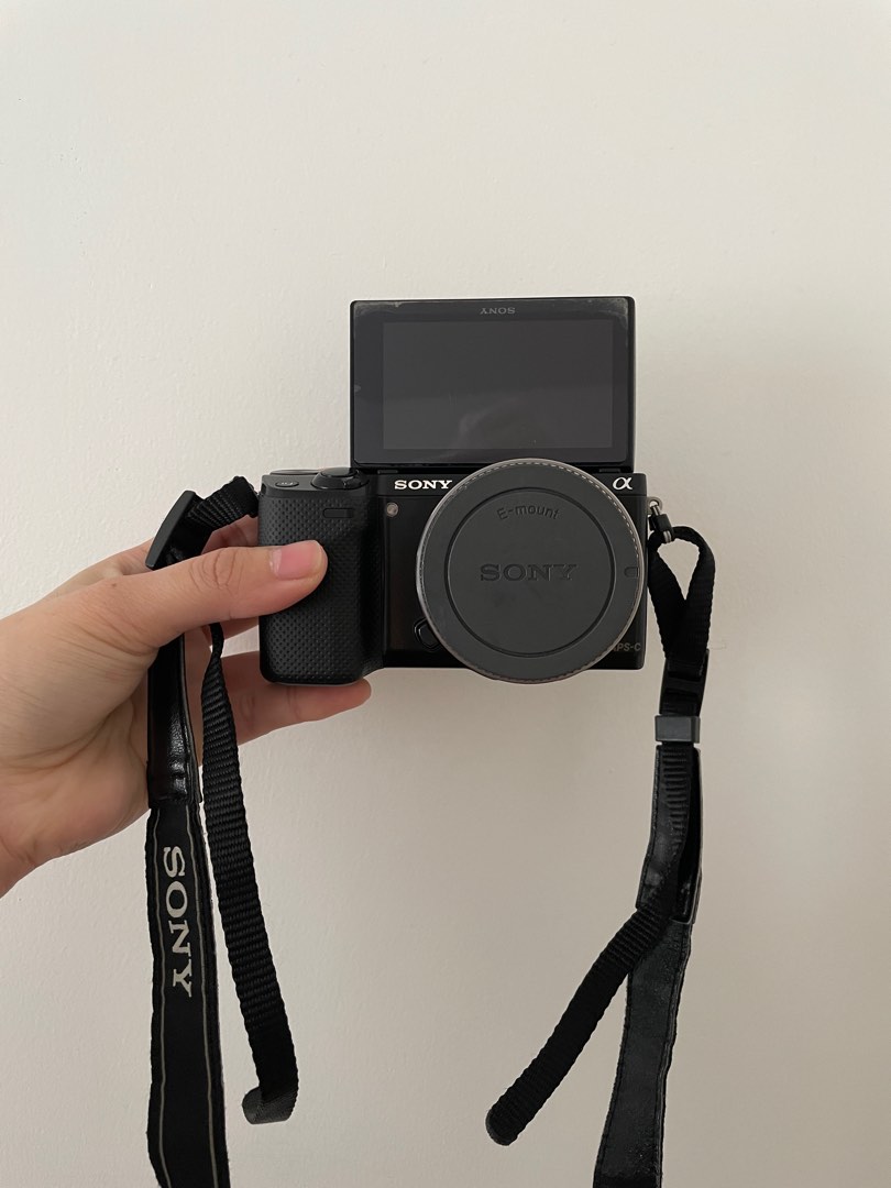 Sony NEX5R Mirrorless Camera with 2 lenses, Photography, Cameras on