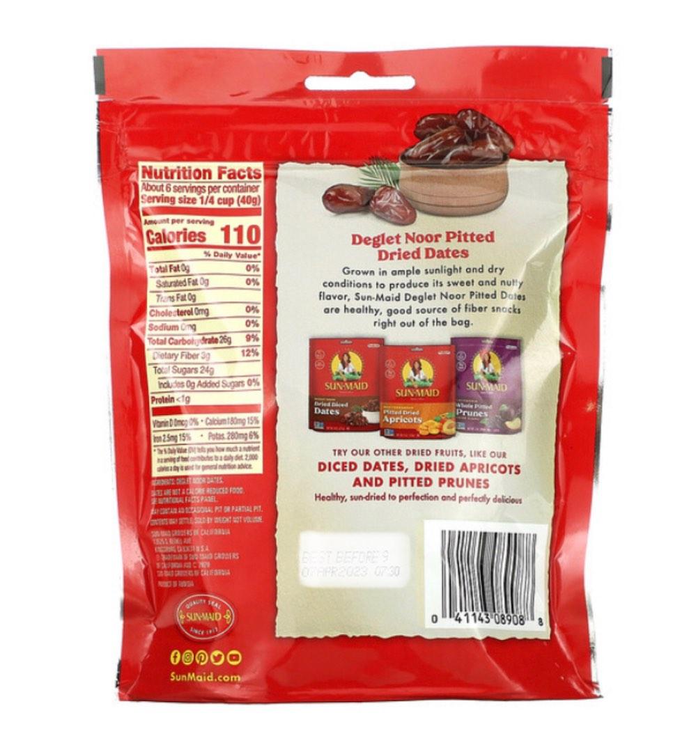 SunMaid Deglet Noor Pitted Dates 227g expiry date 06/2023, 嘢食 & 嘢飲, 包裝