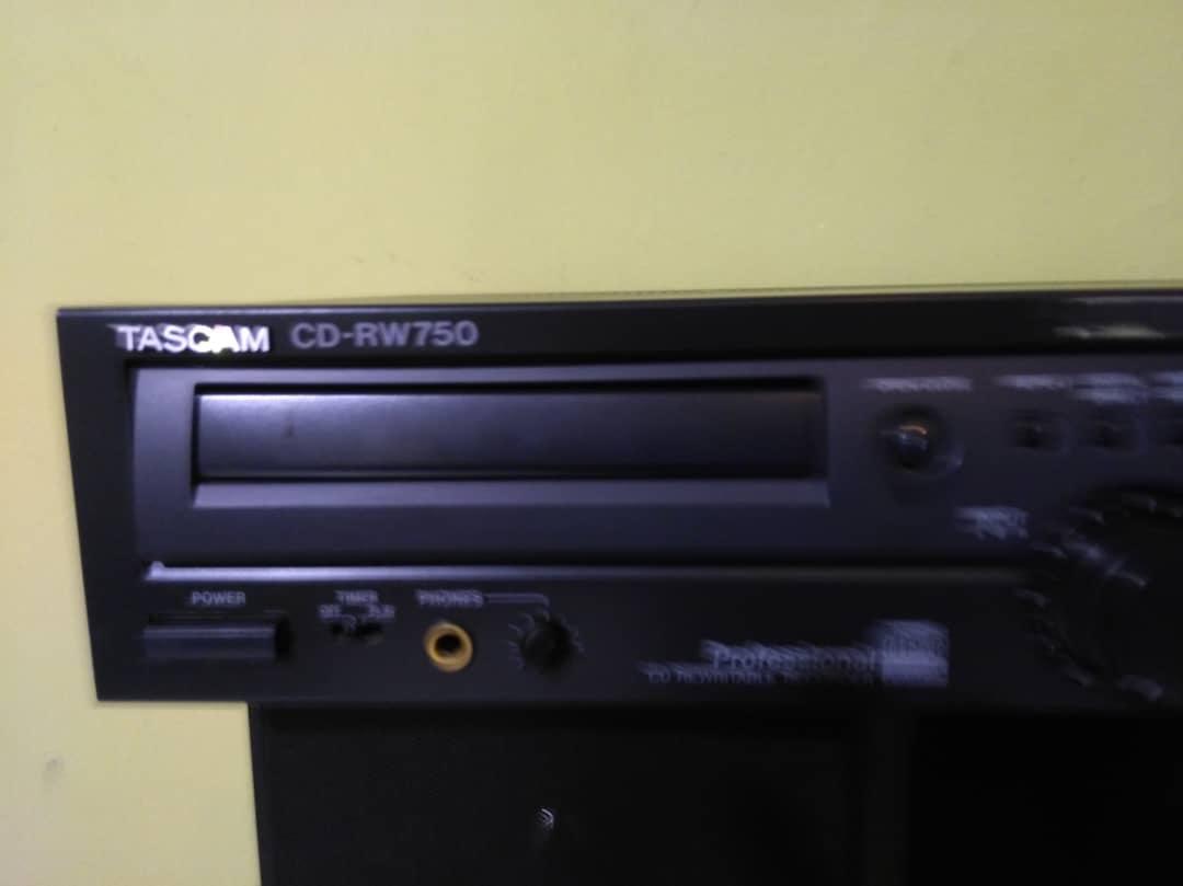 Tascam CDRW750 (skipping CD player issue ), Audio, Other Audio
