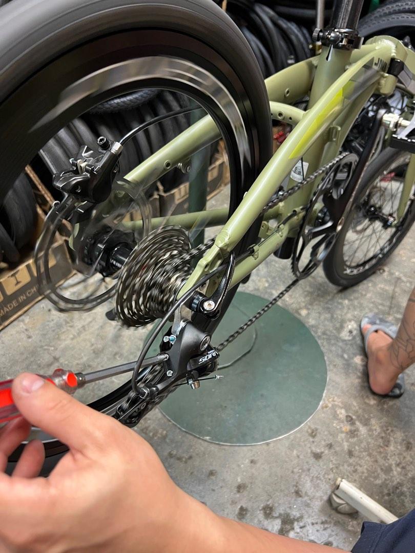 Tuning gears on road top bike