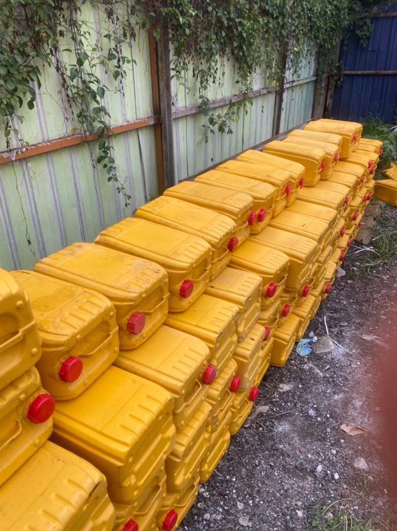 Used Jerry Cans, Drums 20L, Everything Else, Others on Carousell