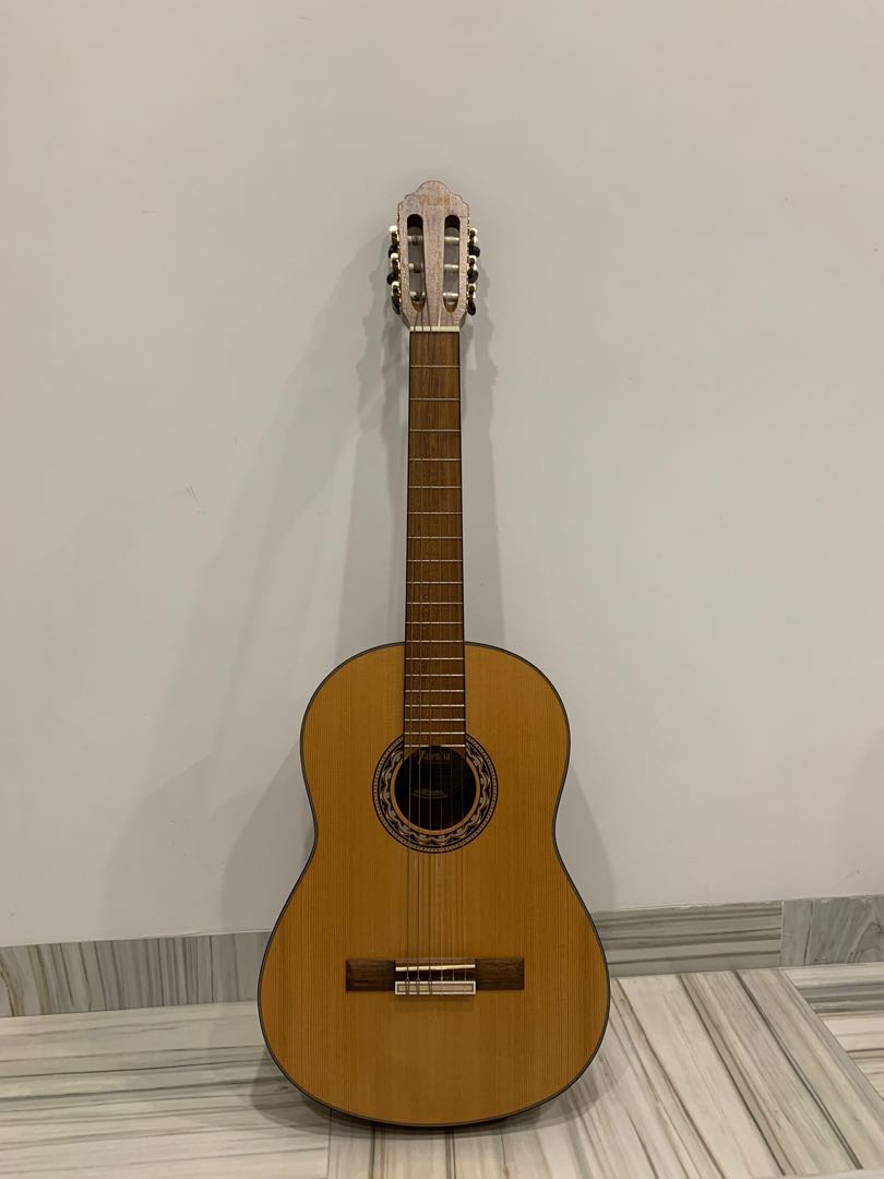 Valencia Classical Guitar, Hobbies & Toys, Music & Media, Musical ...