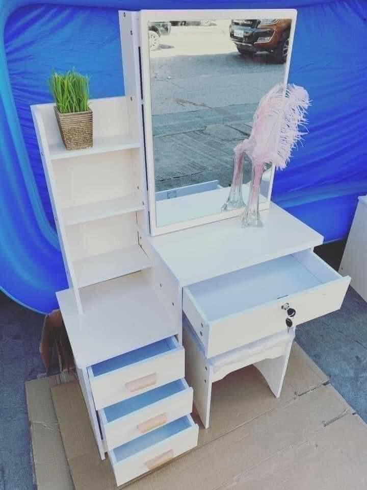 Vanity mirror (Category: Mirrors) located in Manila. Submitted by saguittarian06 (Listing ID 1189935667, Image 1). Description: ₱1500 Vanity Dresser w/ Mirror with chair European Style Dresser Modern style with chair and mirror Dressing table Bedroom Dresser Color:soft white,pink,brown,.