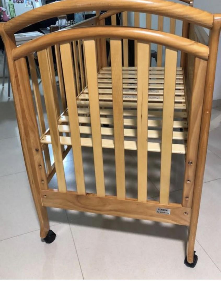 Vermonte Bonbebe cott made from New Zealand wood, Babies & Kids, Baby