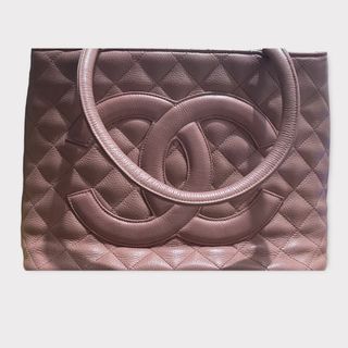 (Category: ) located in . Submitted by fabiloushop (Listing ID 1180321642, Image 1). Description: .