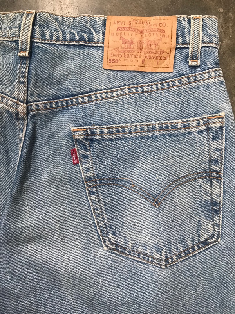 Vintage Levis 550 Relaxed Fit Red Tab Jeans