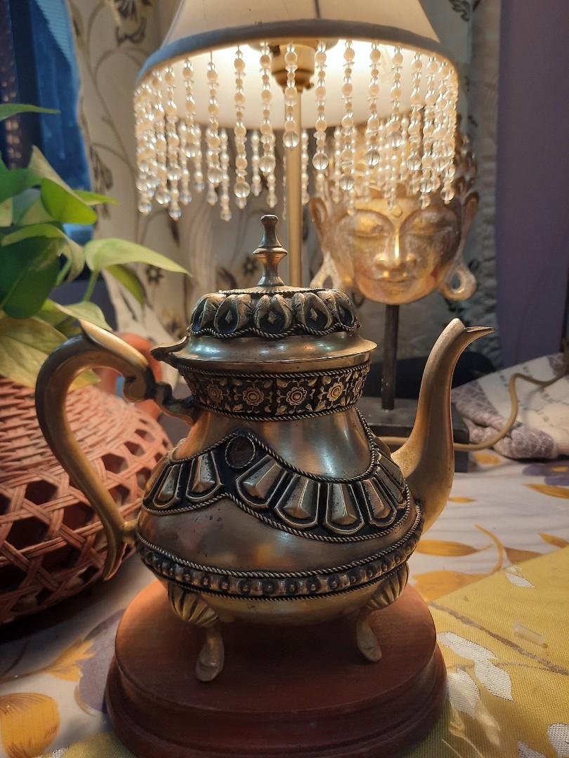 Vintage Brass Teapot with Cups, Hobbies & Toys, Collectibles & Memorabilia,  Vintage Collectibles on Carousell
