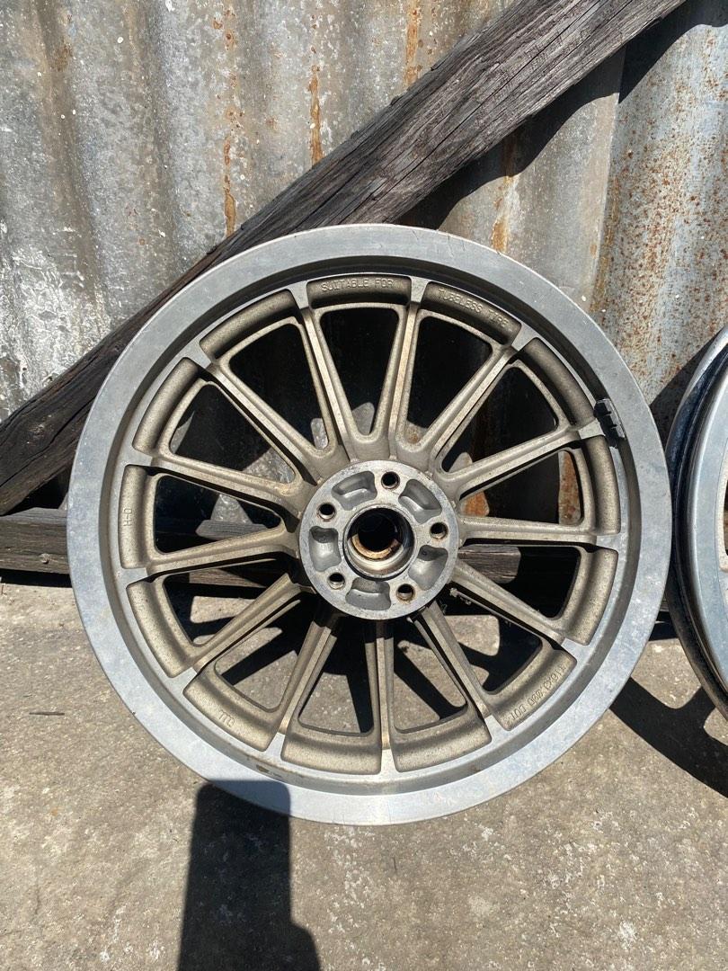 13 spokes Mag wheels Harley Davidson rim sportrim tubeless, Auto