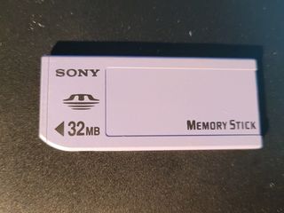 （分類：）位於 。 由 AccountDeactivatedSoon 提交（商品編號 1190136903，圖片 1）。簡介： 。