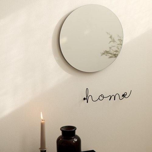 Aesthetic Home Decor (Category: Wall Decor) located in Paranaque City. Submitted by DeclutterMommaKim (Listing ID 1190150932, Image 1). Description: almost new lipat bahay kaya no need na.