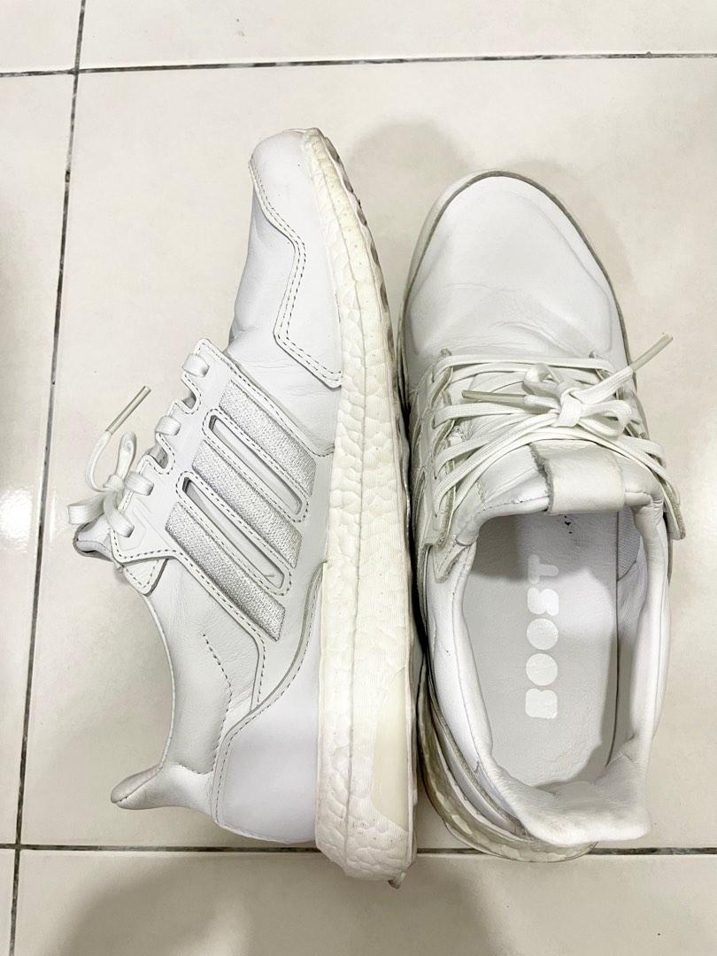 Ultra boost total on sale white