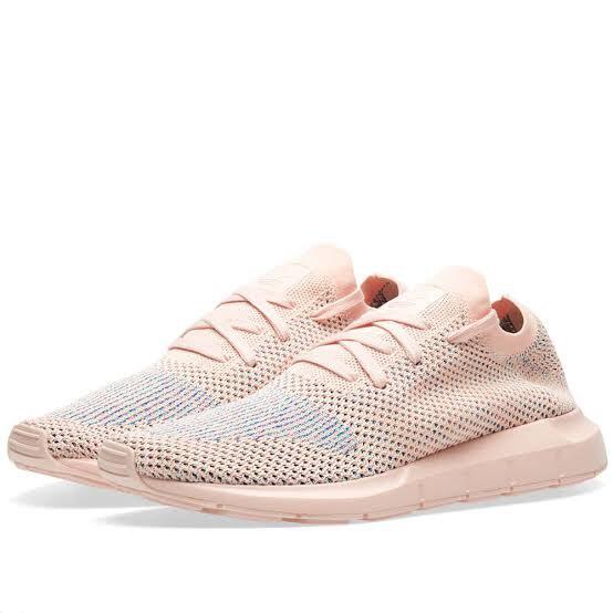 Swift run deals sneaker icey pink