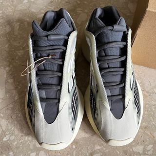 (Category: ) located in . Submitted by shopaholics.corner (Listing ID 1190206925, Image 1). Description: .