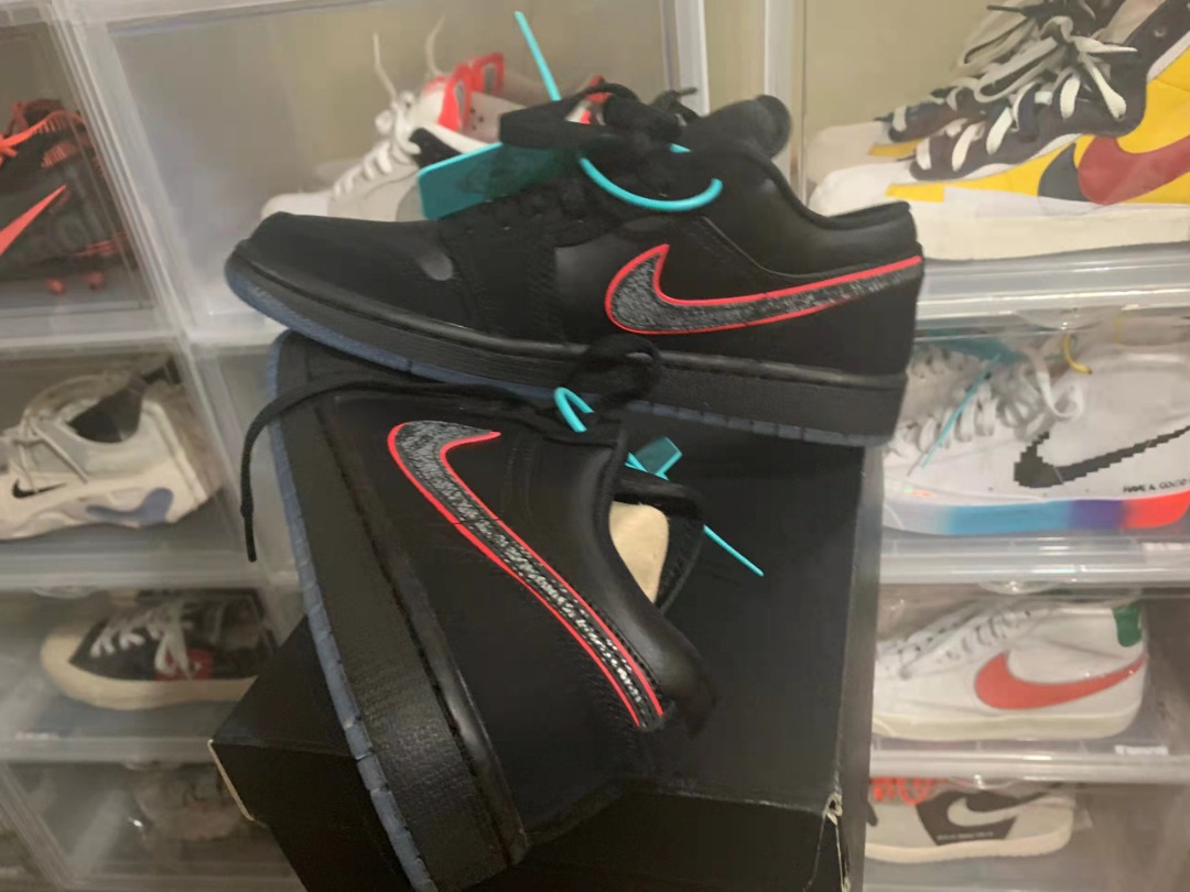 Air Jordan 1 Low Red Orbit Retro low top basketball shoes black and red