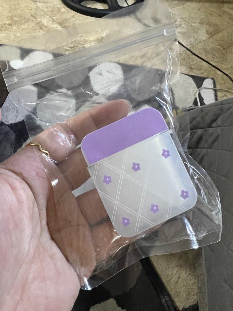 Airpods 1 & 2 case (Category: Portable Audio Accessories) located in Mandaluyong City. Submitted by icezhing (Listing ID 1190175062, Image 1). Description: .