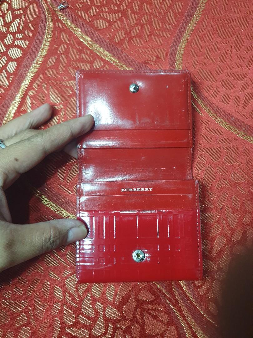 Authentic Burberry coin purse (Category: Luxury Bags & Wallets) located in Santa Maria. Submitted by mikavillaflor4 (Listing ID 1190247465, Image 2). Description: japan source japan auction coin purse authentic Burberry.
