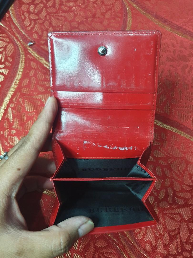 Authentic Burberry coin purse (Category: Luxury Bags & Wallets) located in Santa Maria. Submitted by mikavillaflor4 (Listing ID 1190247465, Image 3). Description: japan source japan auction coin purse authentic Burberry.