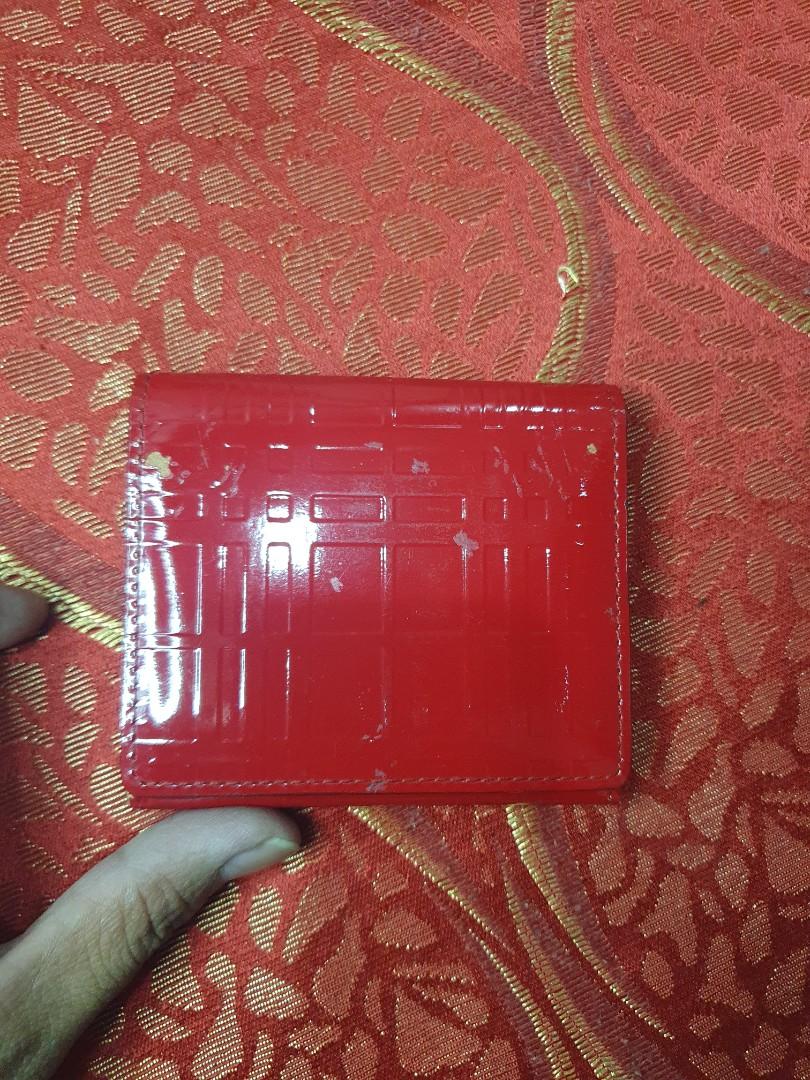 Authentic Burberry coin purse (Category: Luxury Bags & Wallets) located in Santa Maria. Submitted by mikavillaflor4 (Listing ID 1190247465, Image 1). Description: japan source japan auction coin purse authentic Burberry.