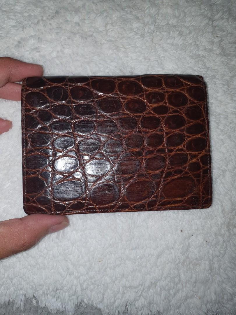 authentic croc bi fold wallet (Category: Luxury Bags & Wallets) located in Santa Maria. Submitted by mikavillaflor4 (Listing ID 1190256227, Image 1). Description: authentic crocbi fold wallet no major issues kindly check the posted pictures japan auction japan source.