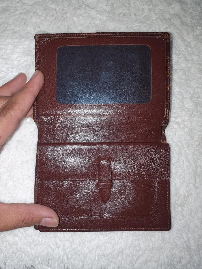 authentic croc bi fold wallet (Category: Luxury Bags & Wallets) located in Santa Maria. Submitted by mikavillaflor4 (Listing ID 1190256227, Image 2). Description: authentic crocbi fold wallet no major issues kindly check the posted pictures japan auction japan source.