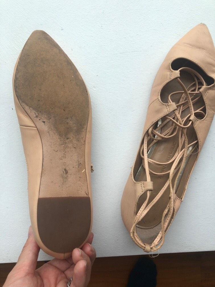 Banana Republic ballet flats Women s Fashion Footwear Flats on Carousell