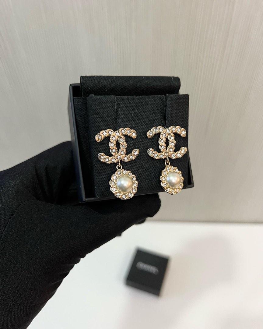 Chanel clearance 20b earrings