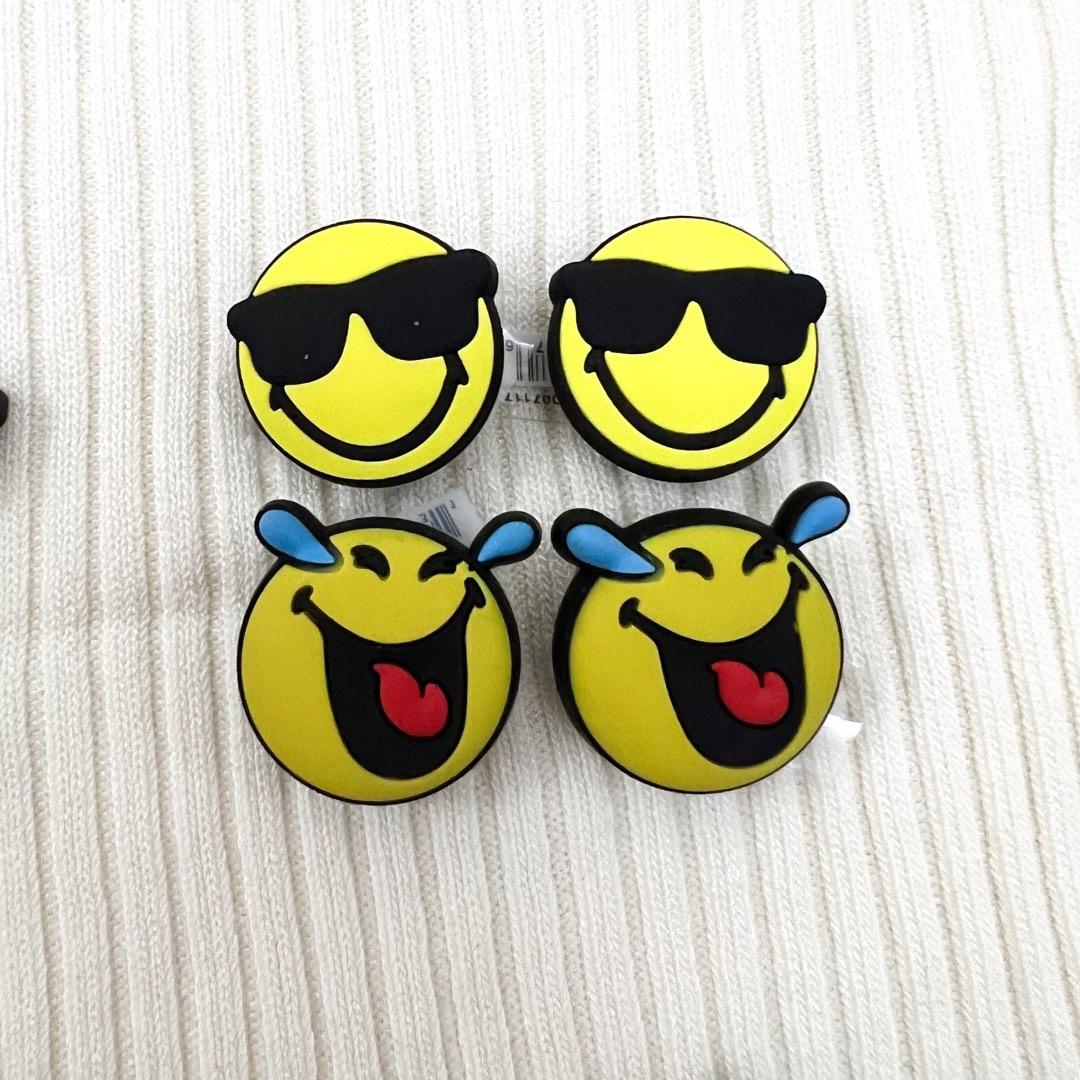 Emoji clearance crocs charms