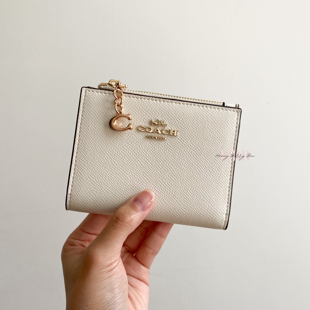 Coach Snap Card Case Wallet in White, Barang Mewah, Tas & Dompet di