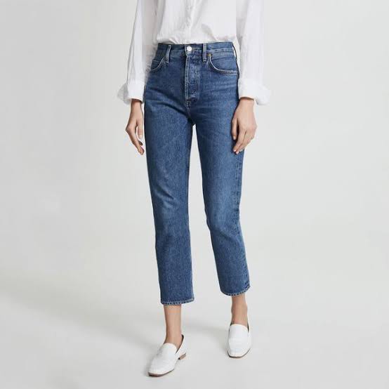 Cropped mom jeans, Women's Fashion, Bottoms, Jeans on Carousell