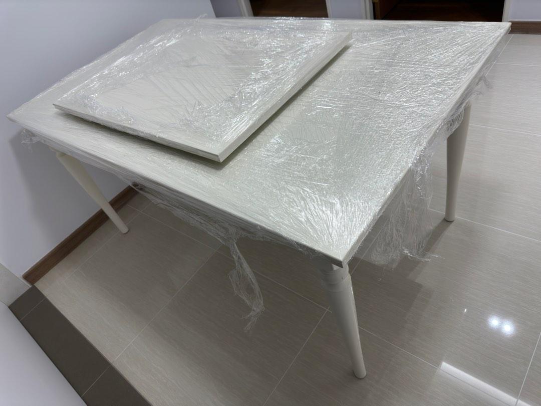 Dining table (Category: Tables & Sets) located in Singapore. Submitted by izz89 (Listing ID 1190276140, Image 1). Description: (Display set) All white 6 seater ( can be extended ) dining table to sell off as i found it to be too big for my liking. Havent use it personally ( just bought it from another seller (12/10/2022). What you see in the photos are what you will get. Price is fixed based on previous seller quote as i have not used it. 😊.