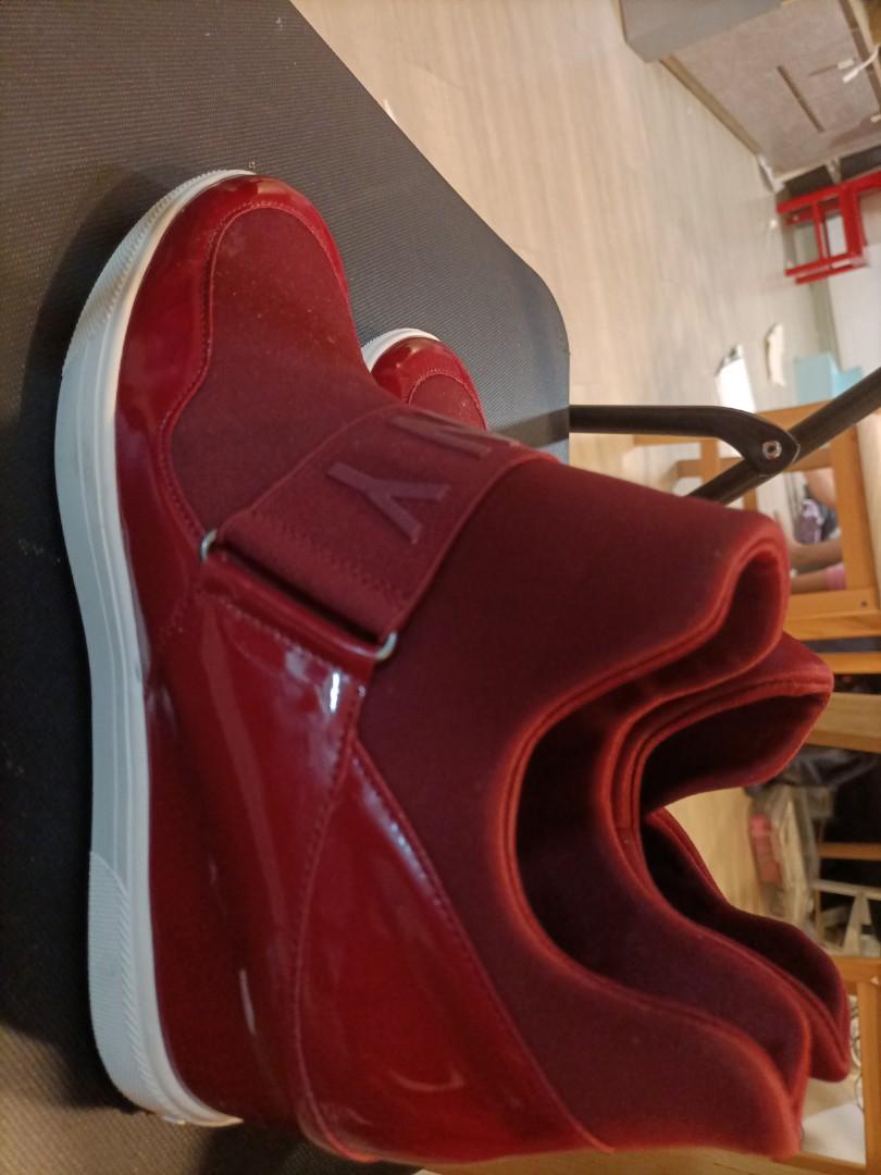 Dkny cosmos shop platform sneakers red