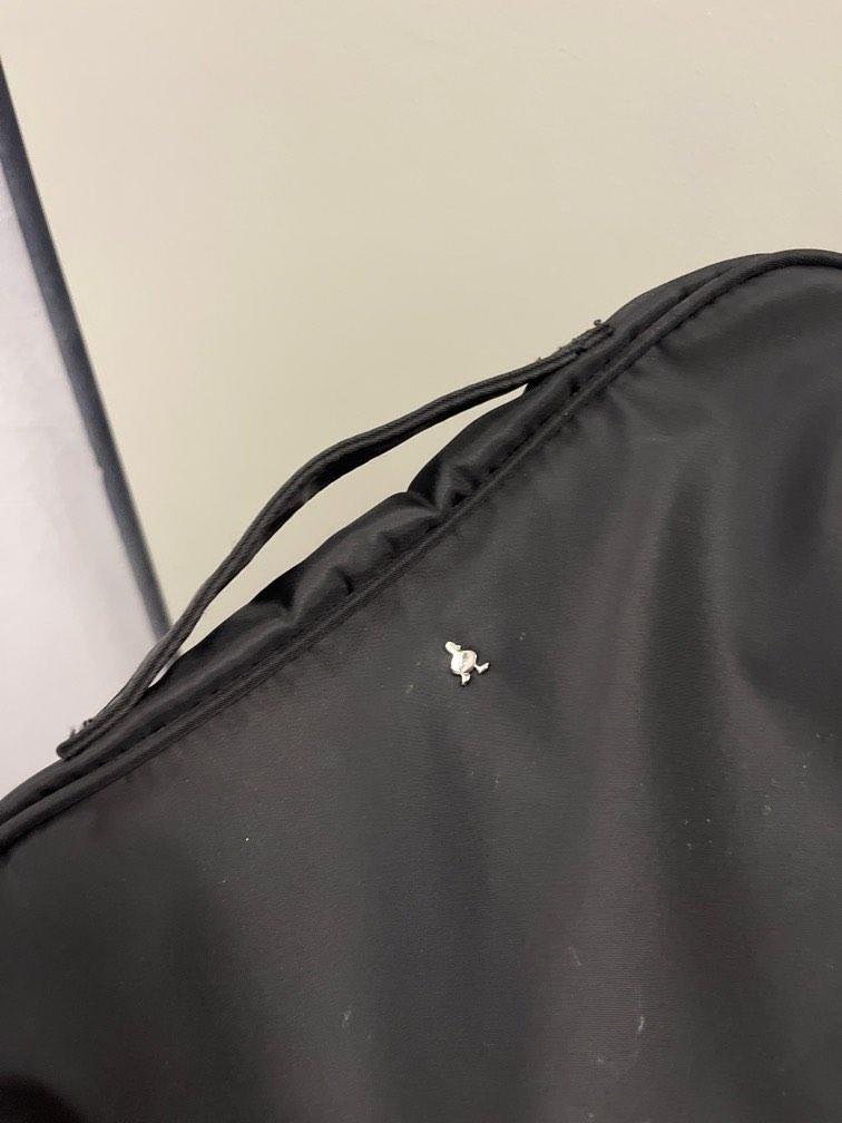 DUCK Toiletries Travel Bag With Hanger and Multiple Compartments, Women