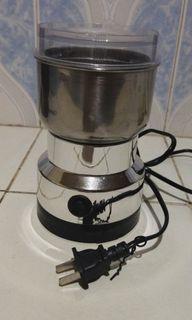 Electric dry  herbs/spices/cereal/nuts/coffee bean grinder