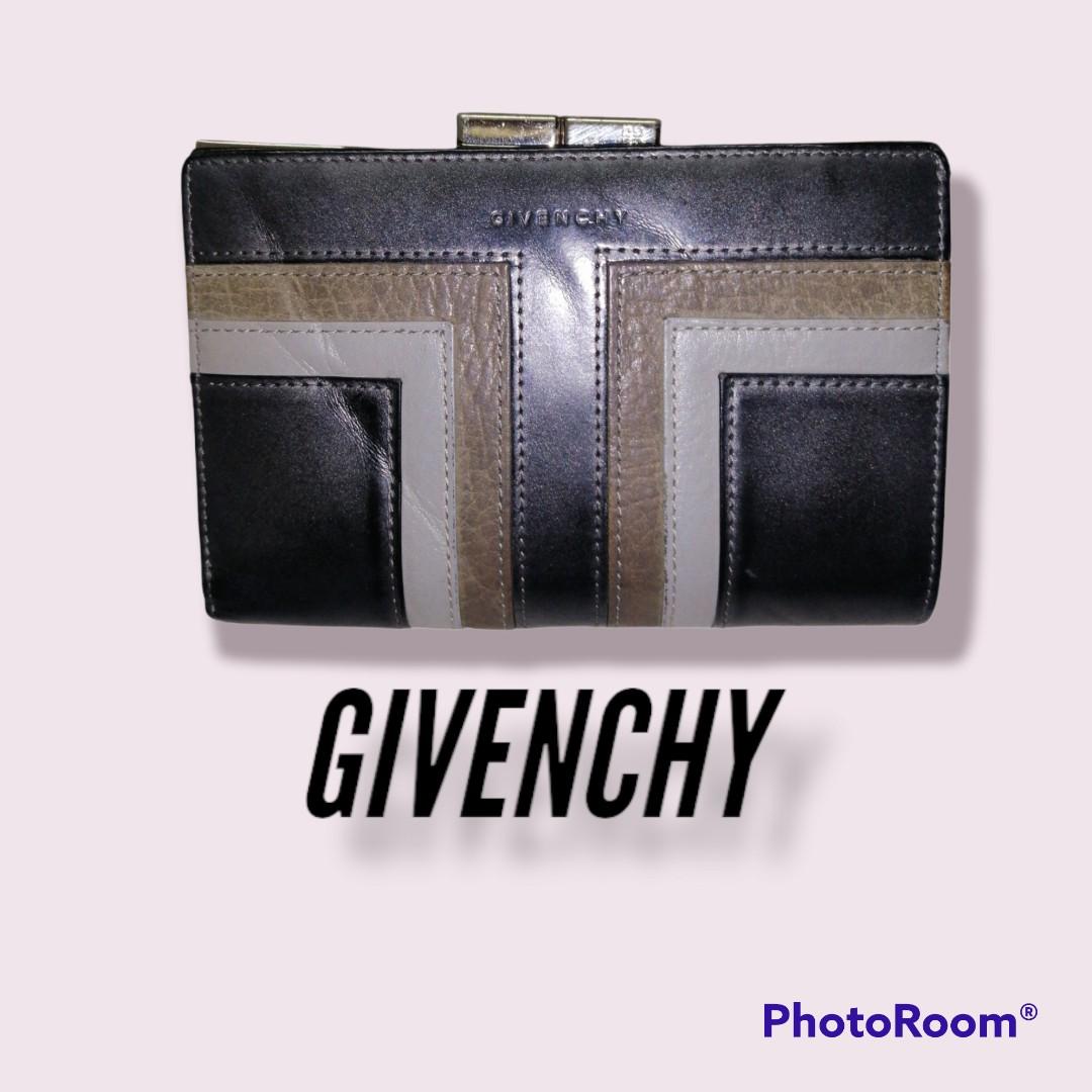 Givenchy store wallets women's