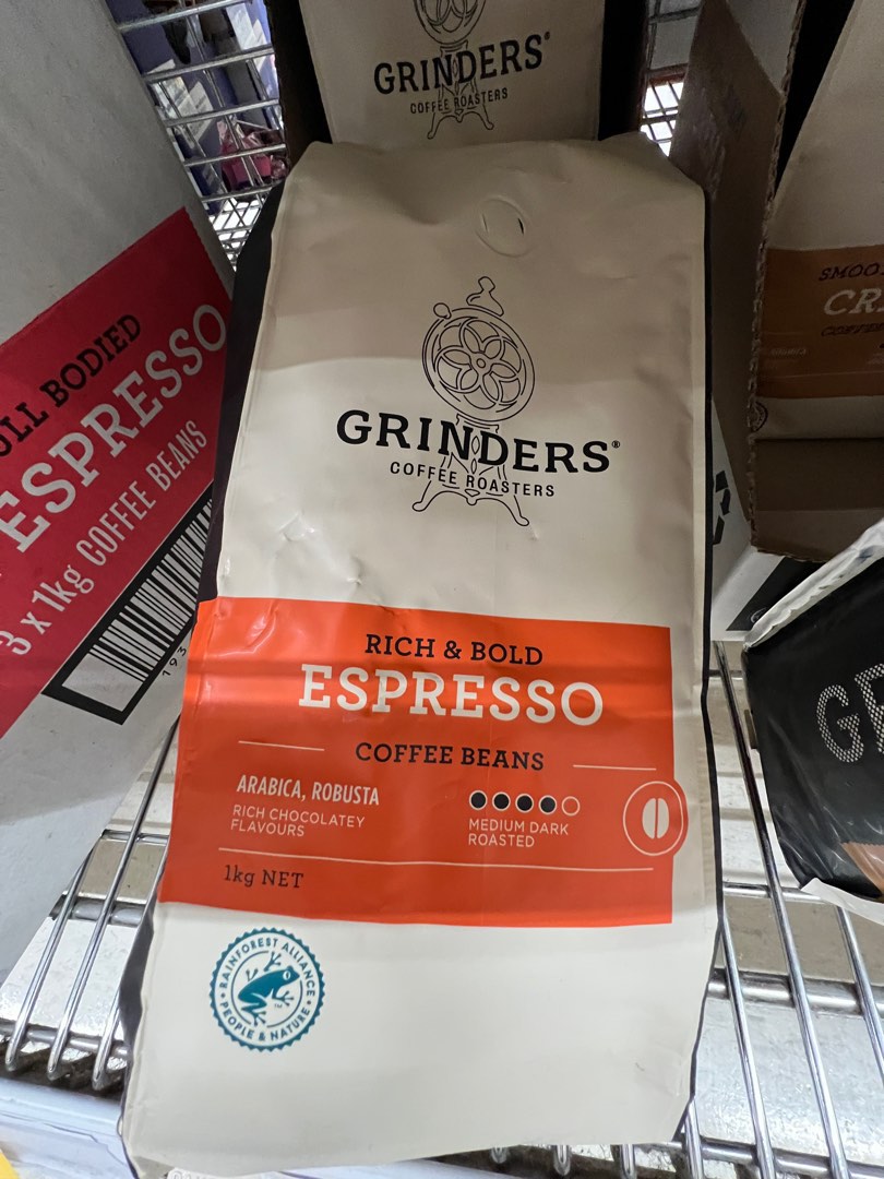 Grinders coffee beans rich and bold espresso, 嘢食 & 嘢飲, 飲料 Carousell
