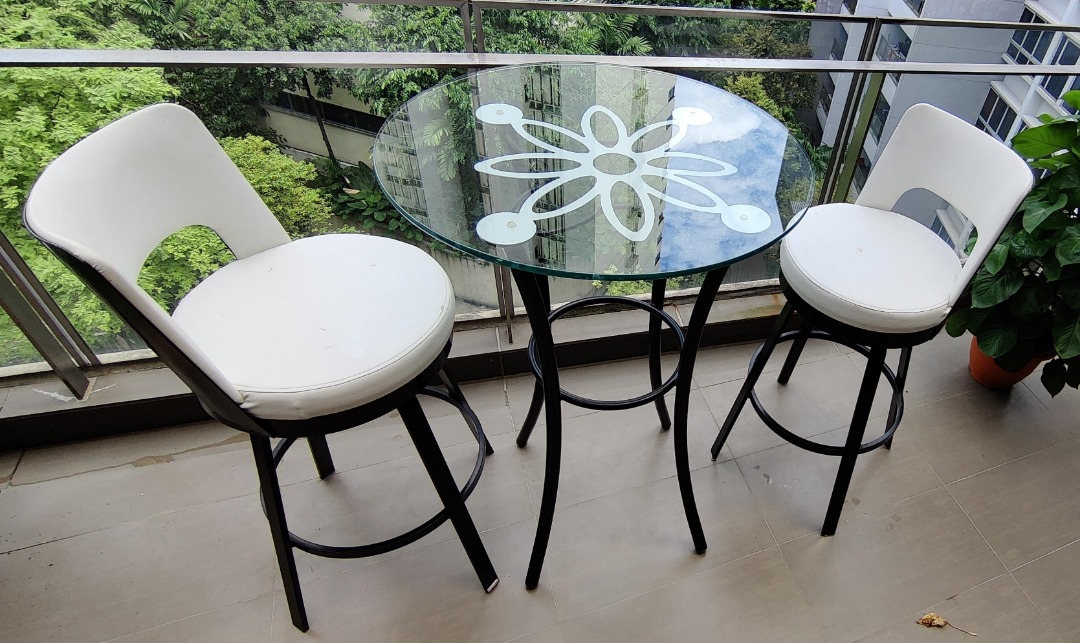 High glass table and 2 high chairs, Furniture & Home Living, Furniture