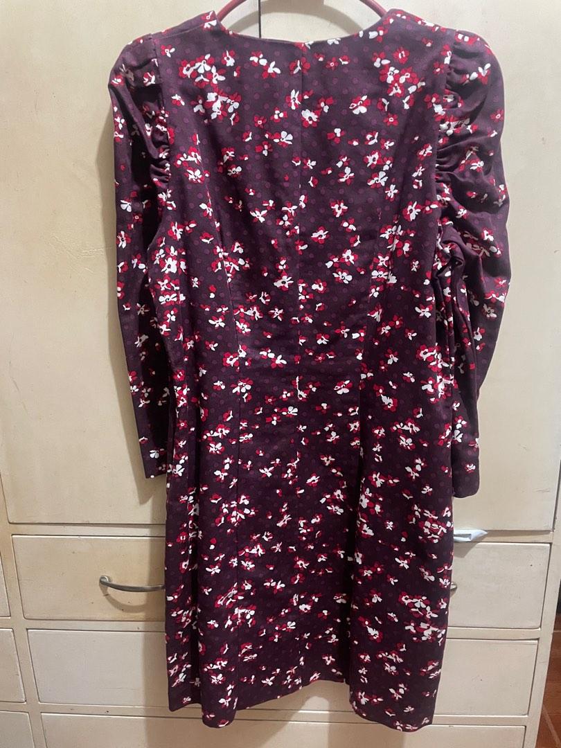 H&M Dress 3/4 Sleeve (Category: Dresses) located in Santa Rosa. Submitted by catelle (Listing ID 1190304874, Image 2). Description: H&M dress for sale - never been used - not stretchy - fits xs-s frames - can’t fit me bc it’s too tight (bought without fitting 🥺🤦🏻‍♀️) - side zipper opening - 3/4 sleeves - above the knee length for 5’5” tall Item is in Calamba, Laguna.