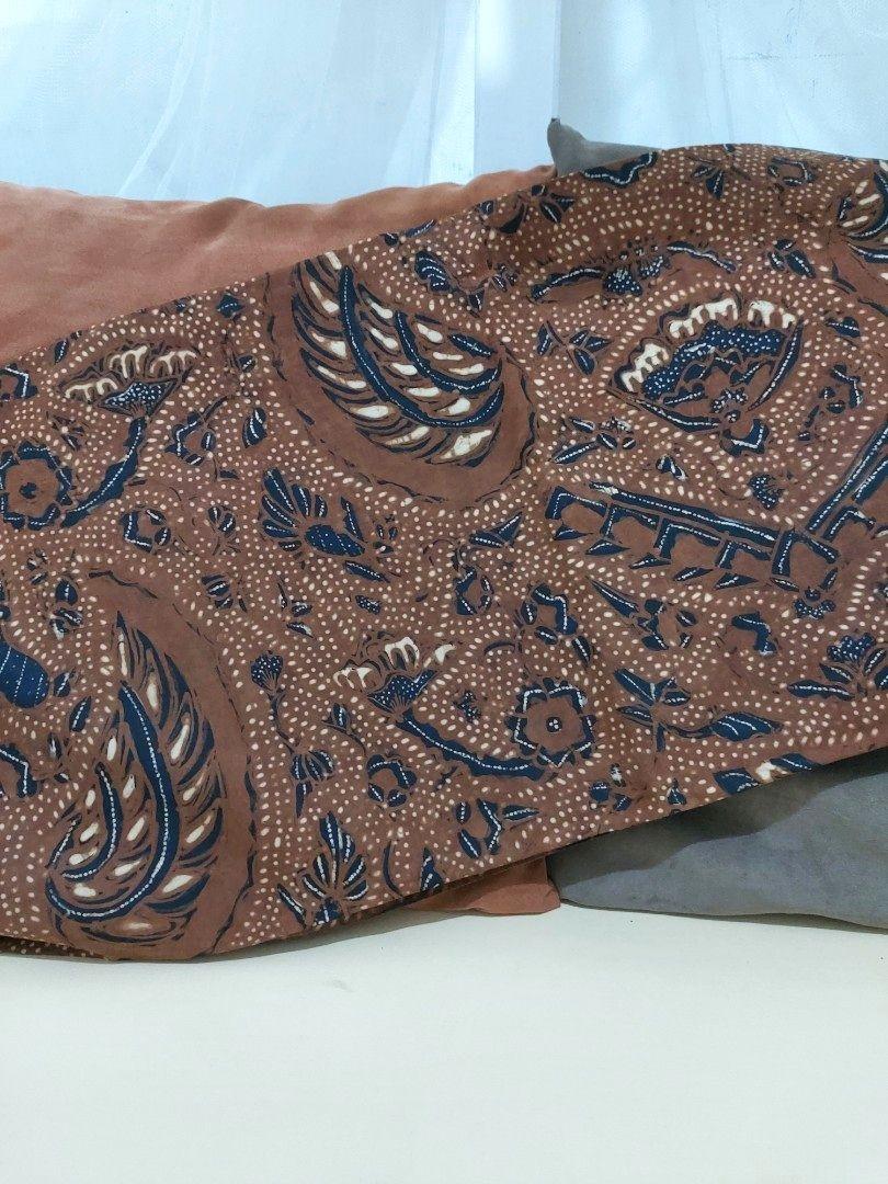 Kain jarik batik tulis lawas, Antik, Pajangan di Carousell