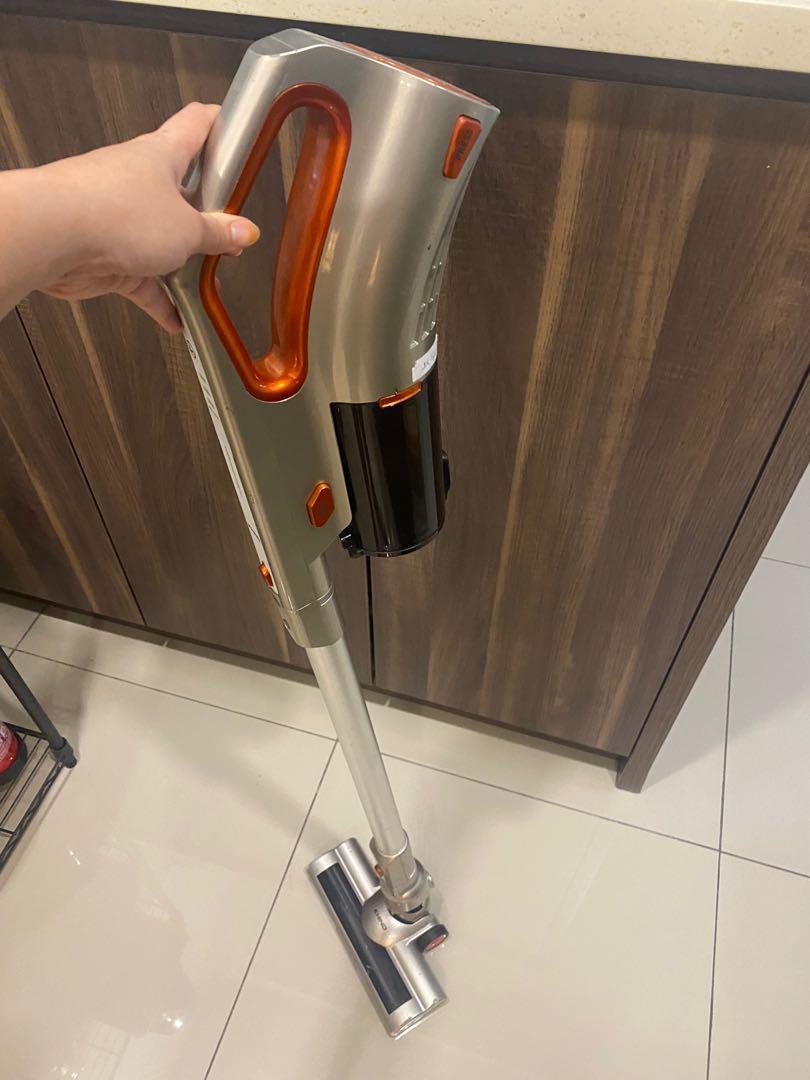Khind cordless vacuum, Furniture & Home Living, Cleaning & Homecare