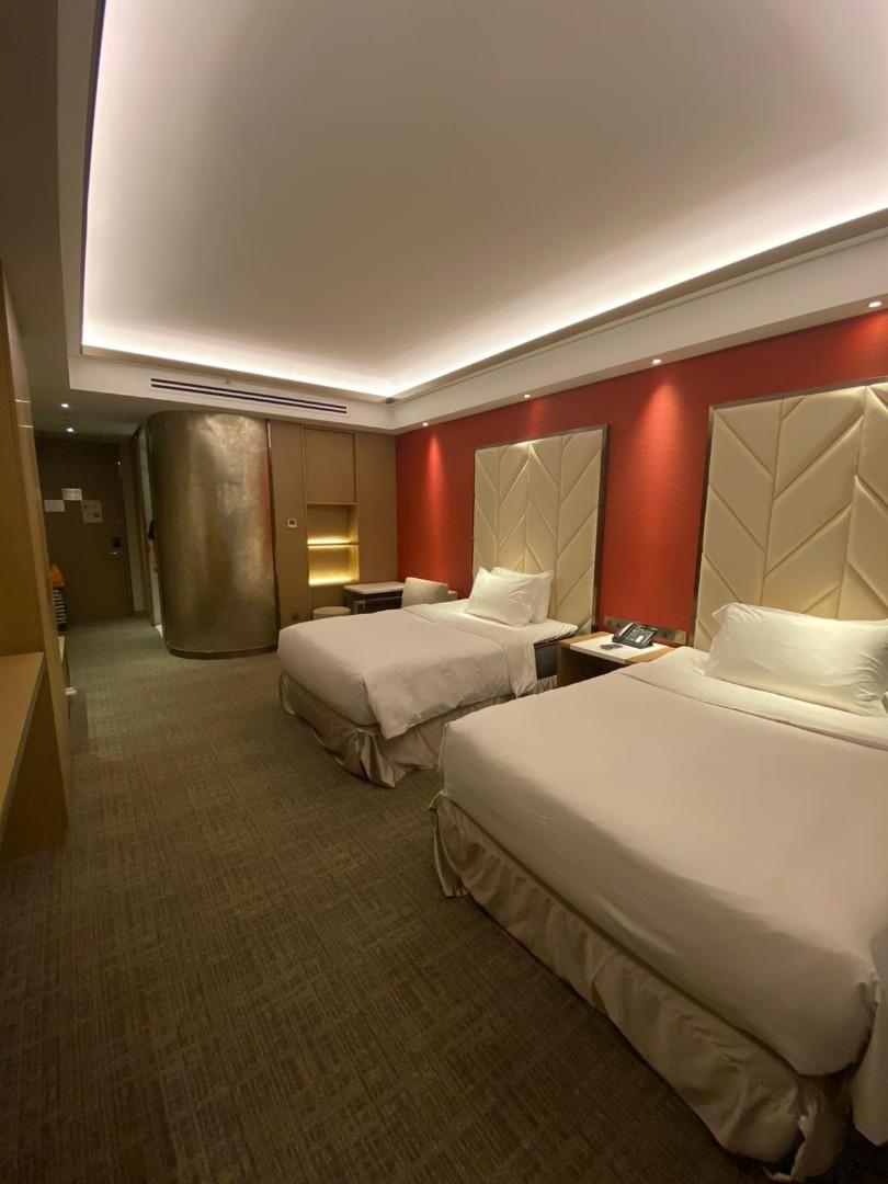 Michael hotel, hardrock cafe rws 26 27 28 oct, Tickets & Vouchers ...